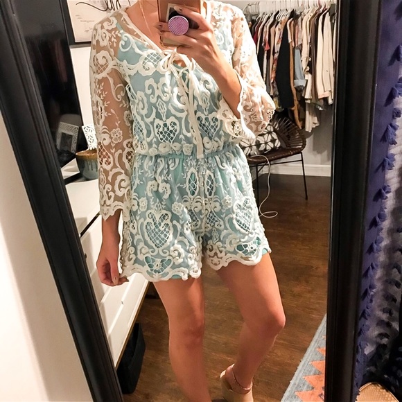 Gianni Bini Pants - Pretty lace romper